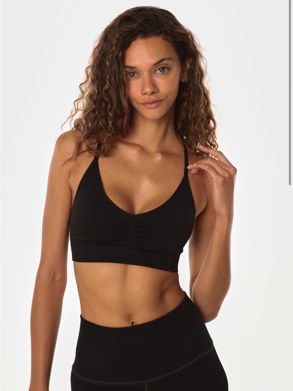 NWT LOVE & SOUL "EVA" SEAMLESS SPORTS BRA - black. S/XS